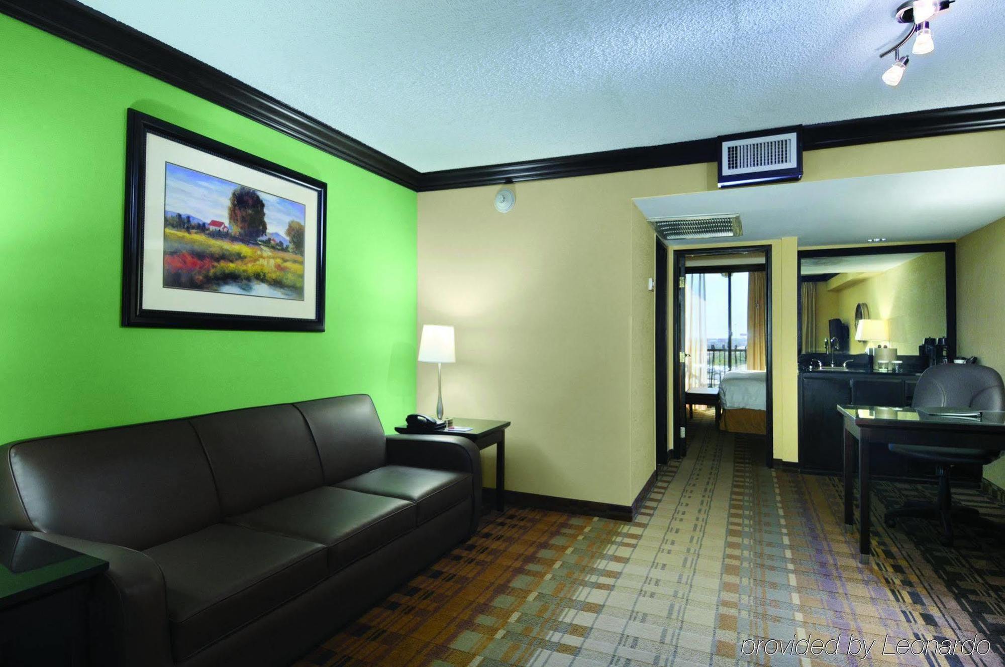 Crowne Plaza Suites Houston - Near Sugar Land Zewnętrze zdjęcie