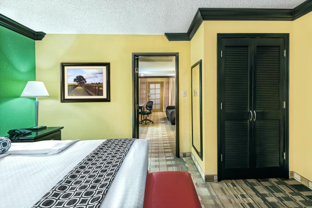 Crowne Plaza Suites Houston - Near Sugar Land Zewnętrze zdjęcie