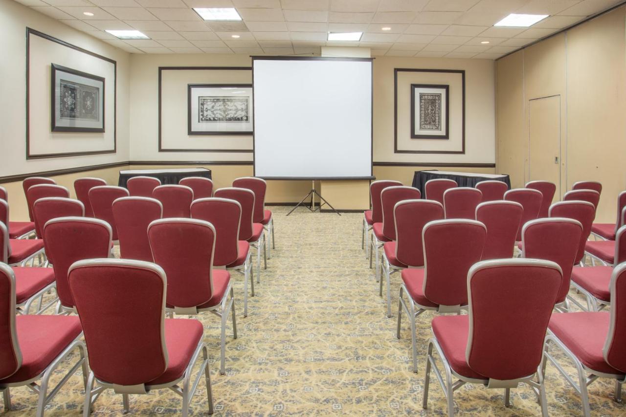 Crowne Plaza Suites Houston - Near Sugar Land Zewnętrze zdjęcie
