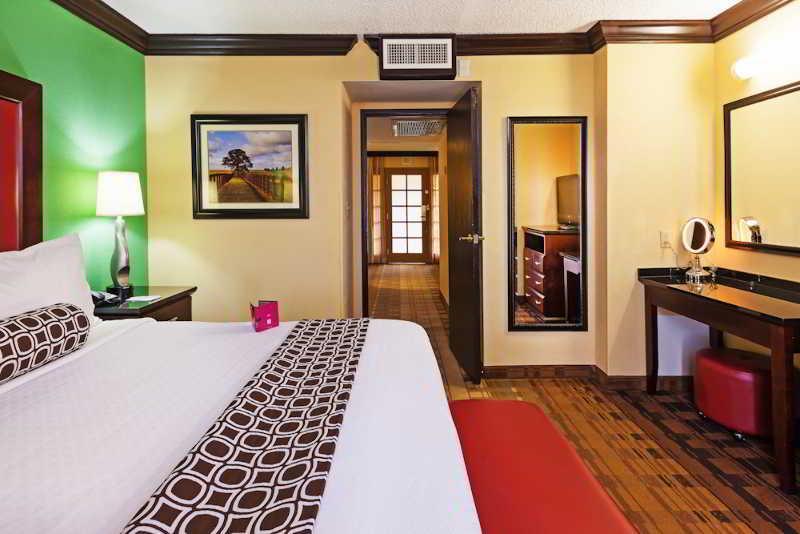Crowne Plaza Suites Houston - Near Sugar Land Zewnętrze zdjęcie